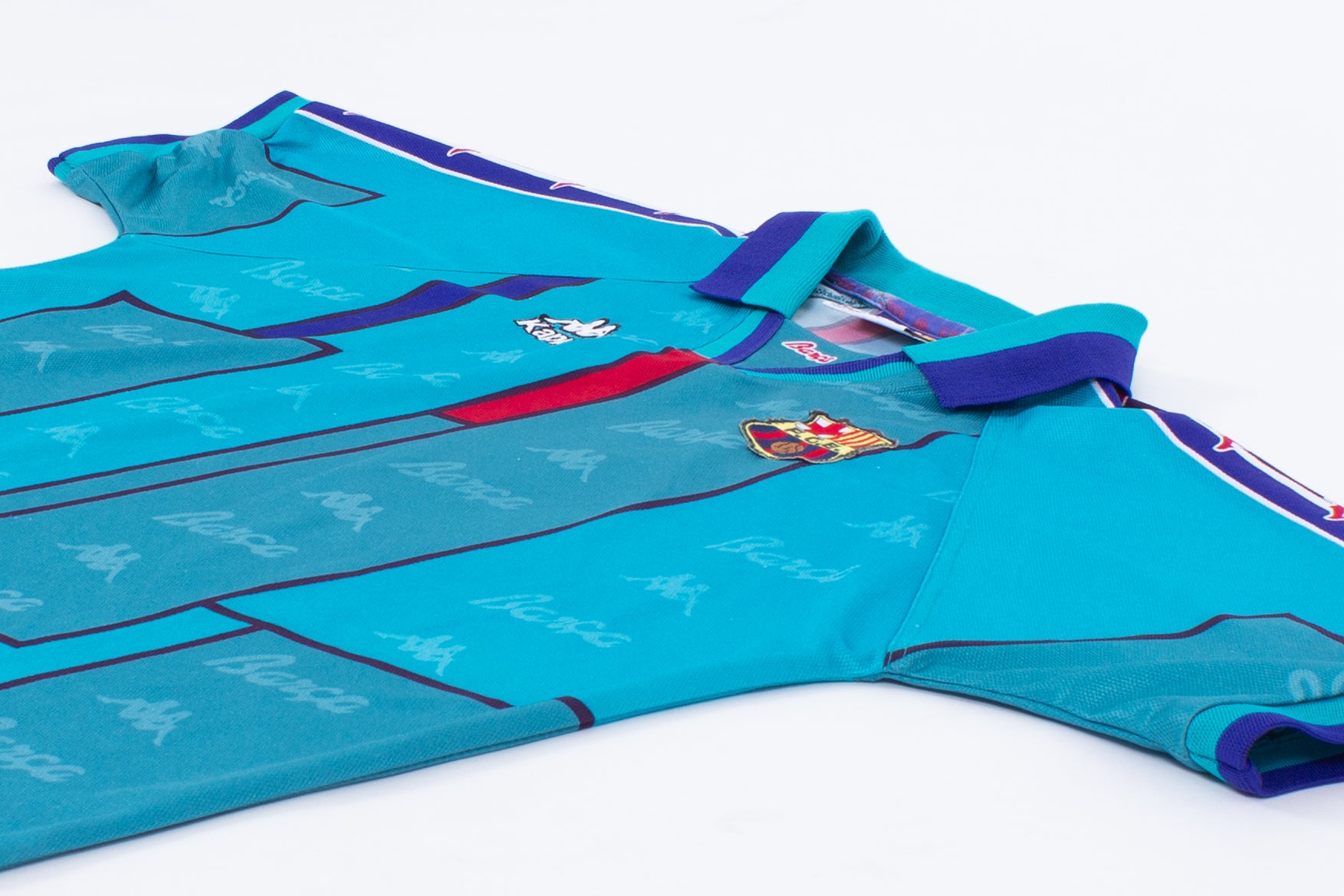 Barcelona 1995/97 Away Shirt