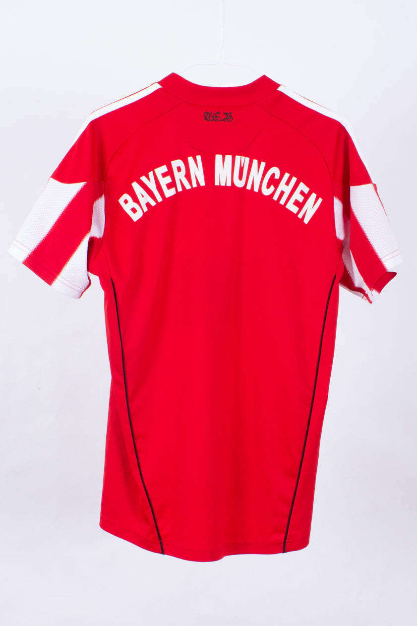 Kids Bayern Munich 2010/11 Home Shirt